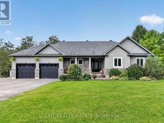 1044 Brazeau Road, Clarence Rockland, ON, K0A 1N0 house for sale | Listing ID X13748 | Royal LePage