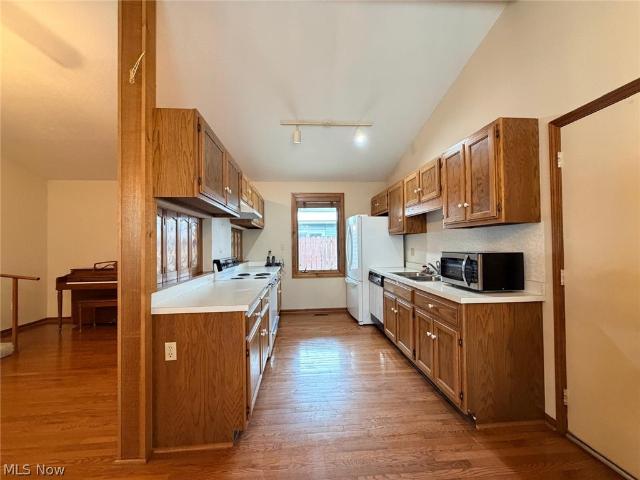 1044 Brimfield Drive