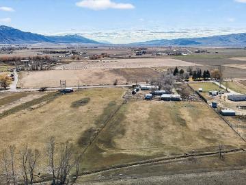 1044 W Samaria Ln, Malad City, ID 83252 | MLS #98976