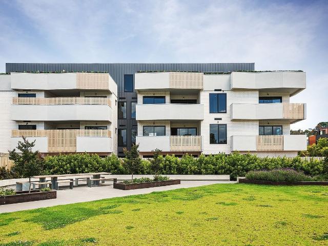 104/5 Maude Street, Cheltenham