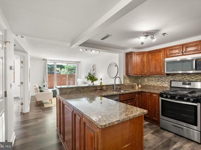 1045 N Utah Street # 2 106