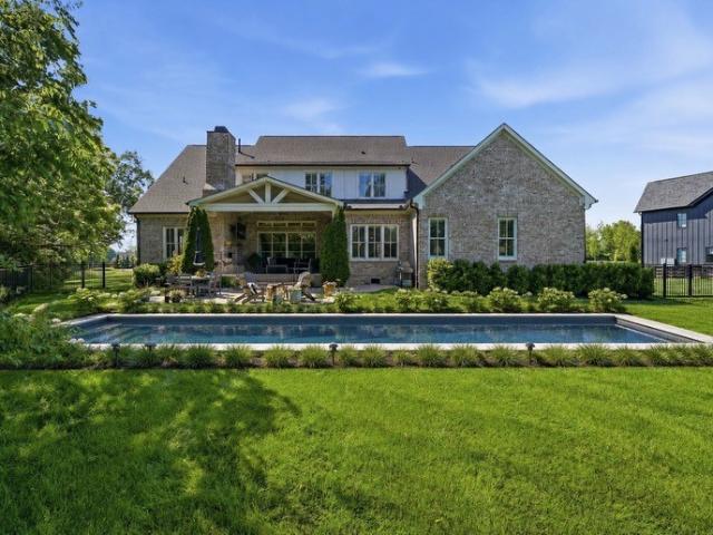 1045 Buena Vista Dr