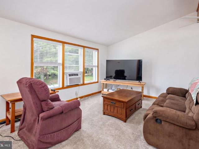 1045 Doyle Road
