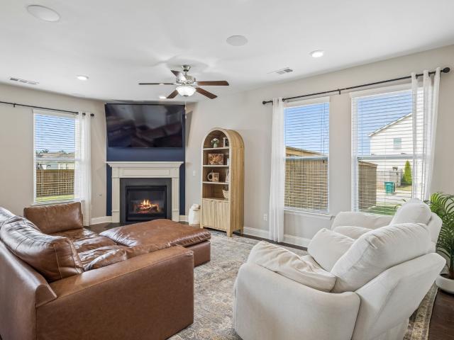 1045 Keeneland Dr