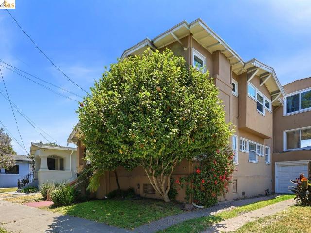 1045 Stanford Ave 2