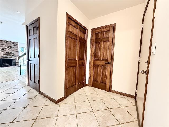 1046 Greenhills Drive