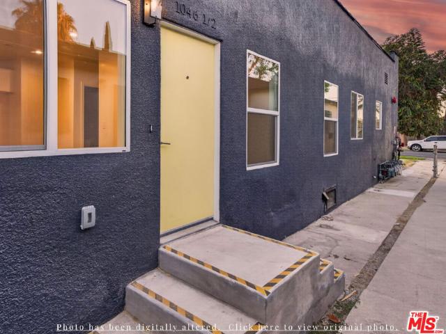 1046 W 83rd Street
