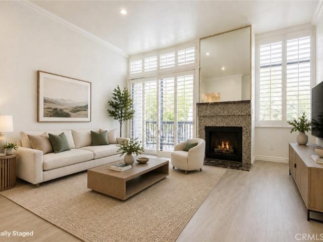 10470 Riverside Dr, Unit 102, Toluca Lake, CA 91602 | MLS #GD26093