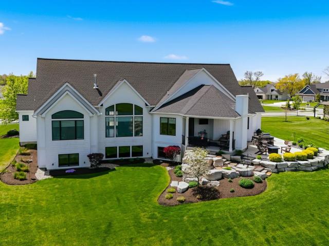 10479 Beaugreen Cove