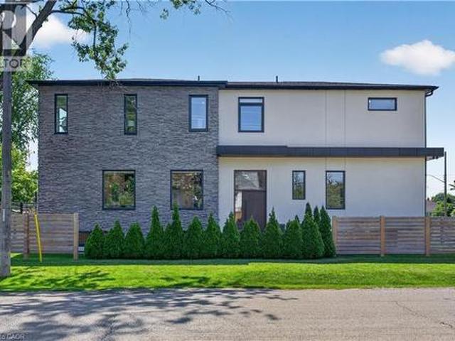 1047 Meredith Avenue, Mississauga, ON, L5E 2C6 house for sale | Listing ID 40864 | Royal LePage