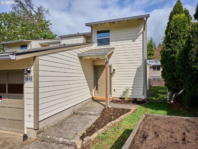 1048 birchwood dr