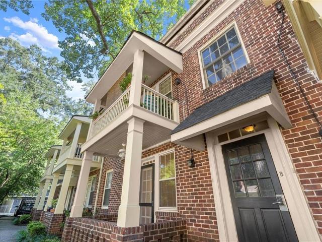 1048 Euclid Avenue NE B2