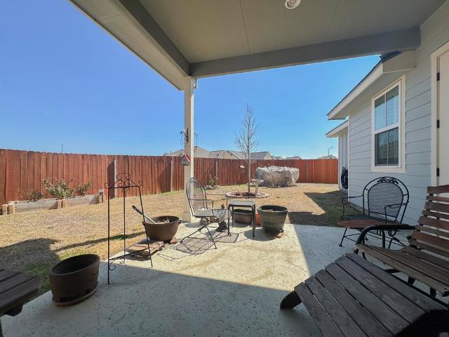 1048 Roanoke Ln, Kerrville, TX 78028 | MLS #124595