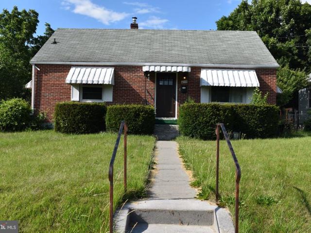 1048 Woodland Avenue