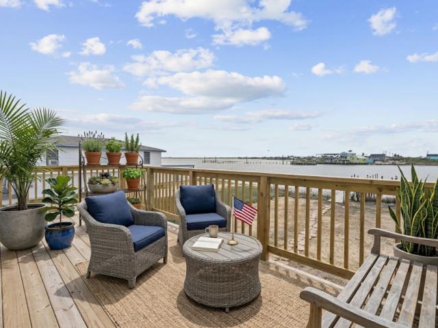 1048 16th Street