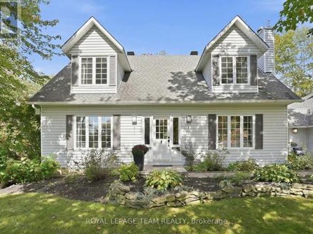 10493 St John Street, North Dundas, ON, K0E 1S0 house for sale | Listing ID X13817 | Royal LePage