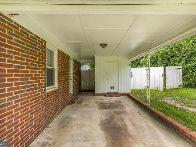 1049 Newport Road