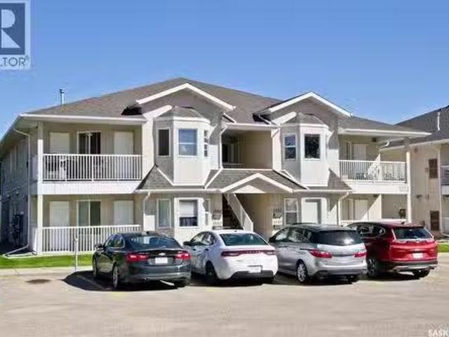 1049 Birchwood Place, Regina, SK, S4S 7L1 townhouse for sale.