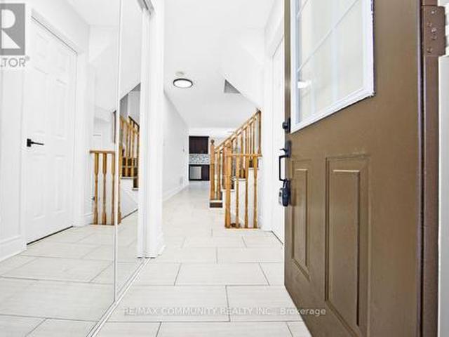 1049 Kennedy Circle, Milton, ON, L9T 5S5 house for sale | Listing ID W13619 | Royal LePage