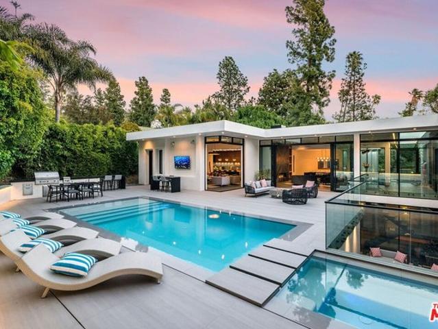 1049 Loma Vista Dr, Beverly Hills, CA 90210