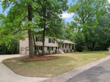 1049 Shades Avenue