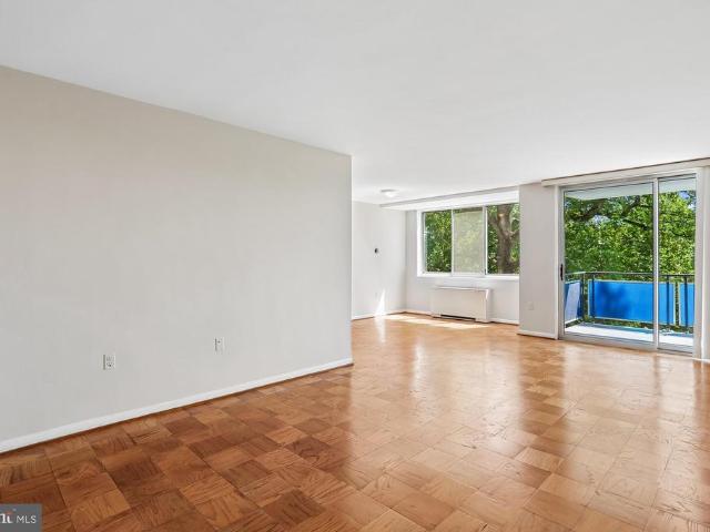 10401 Grosvenor Place # 511