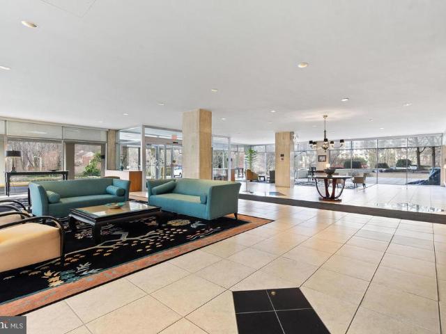 10401 Grosvenor Place # 721