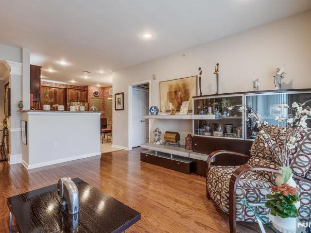 10402 warrens way # top floor renov