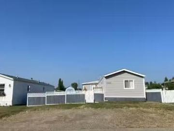 House for sale in Alberta - Garden, Deck