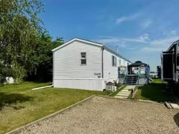 House for sale in Alberta - Deck
