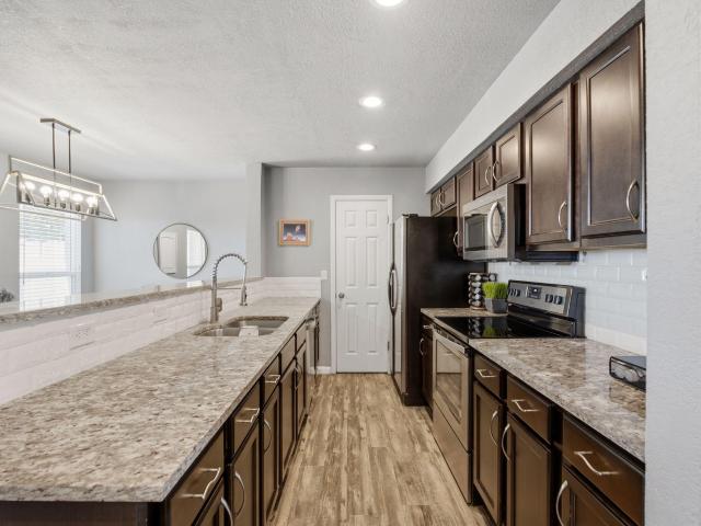 10408 Montgomery Boulevard NE