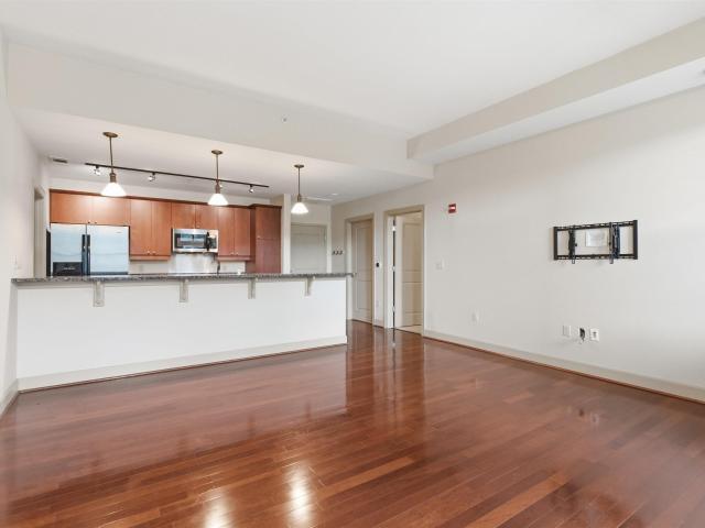 1040 Broadway Park # 305