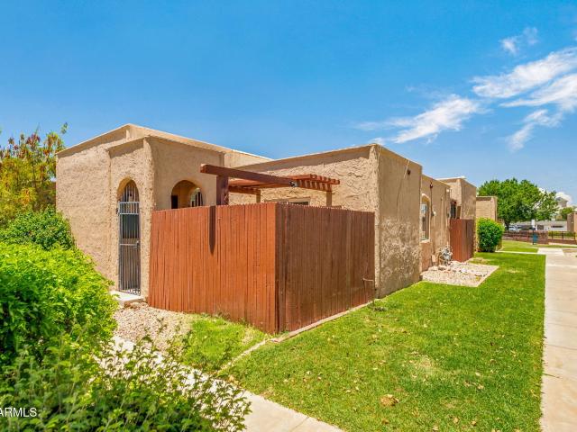 1040 e pueblo road