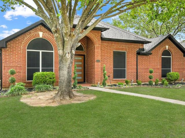 1040 Essex Drive