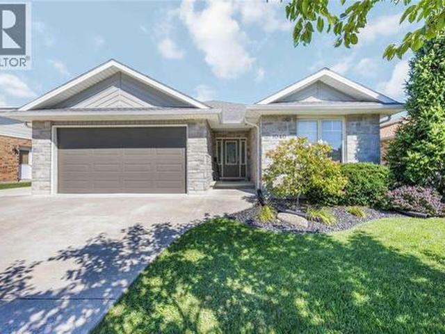 1040 Finch Drive, Sarnia, ON, N7S 6A7 house for sale | Listing ID 26020 | Royal LePage