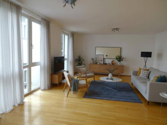1040! Hübsche City Wohnung mit Gemeinschaftsterrasse nahe Schwarzenbergplatz!