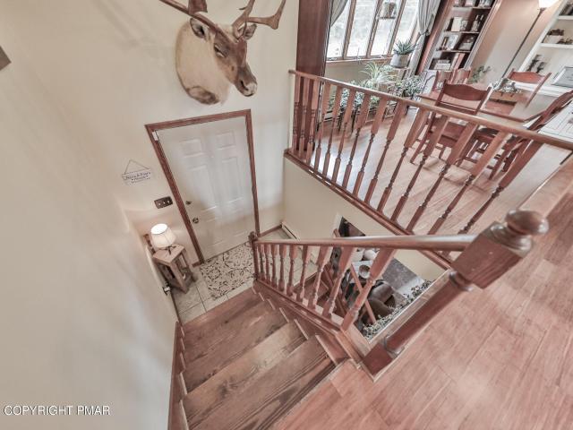 1040 Stagecoach Road W