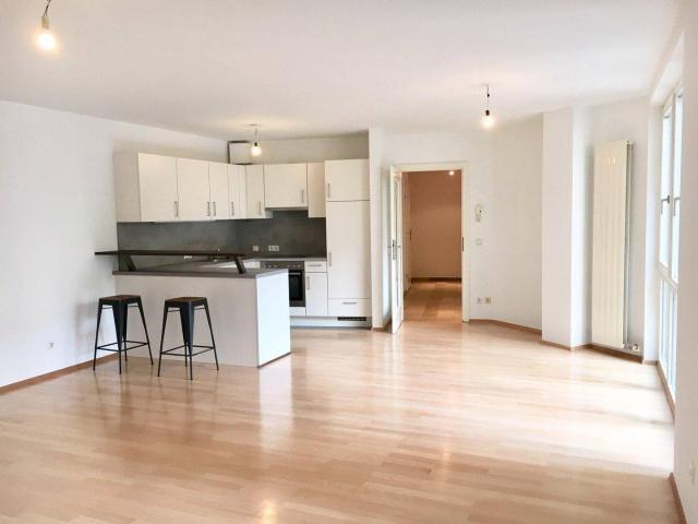 1040! Tolle 2 Zimmer Wohnung mit Gemeinschaftsterrasse