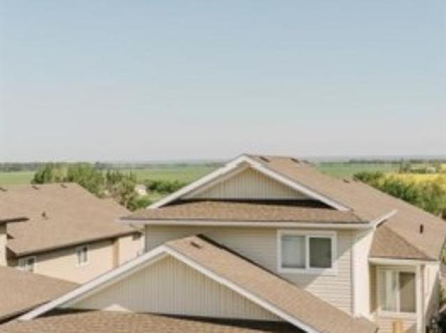 10411 Avenue, Sexsmith, AB, T0H 3C0 house for sale | Listing ID A2330 | Royal LePage