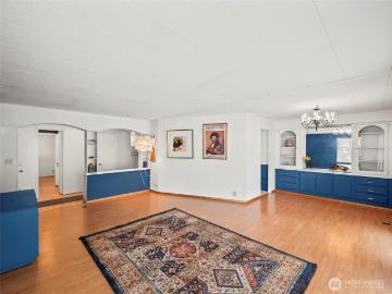 10414 Peacock Hill Avenue # 15