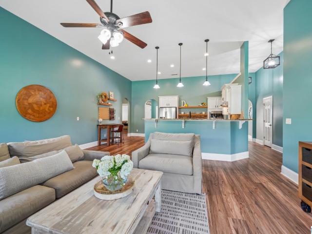 1041 Belvedere Cove