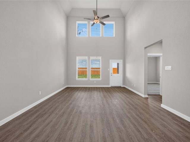 1041 Bluebonnet Trail