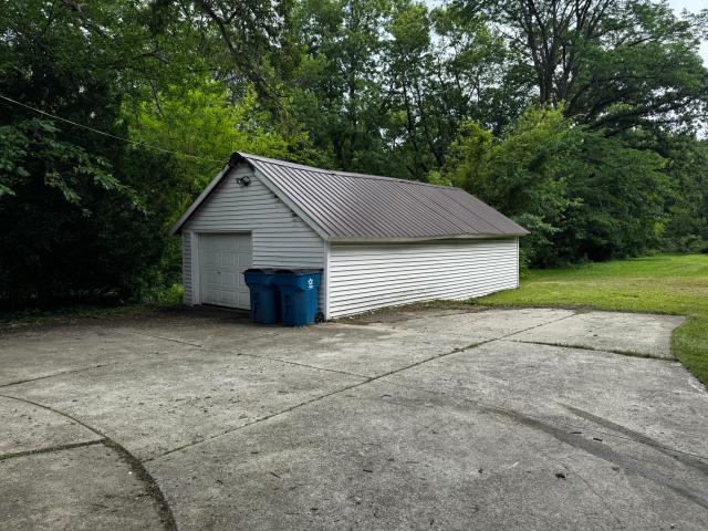 1041 E Highway 330