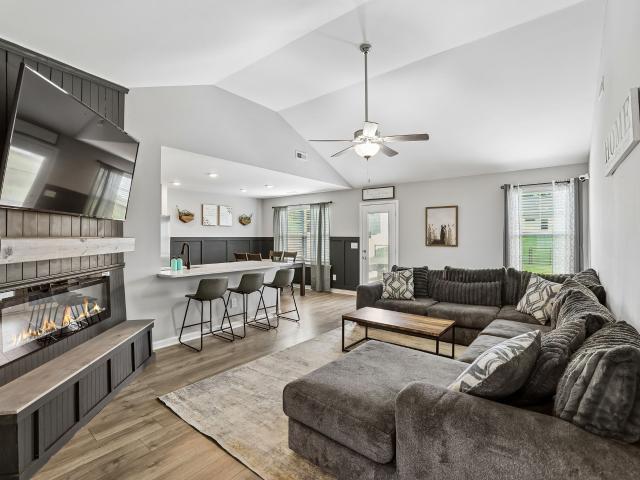 1041 Hickoryridge Dr