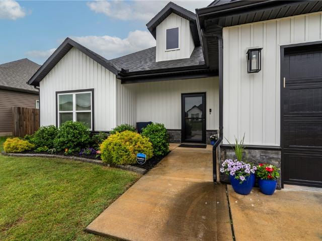 1041 Sunshine Court