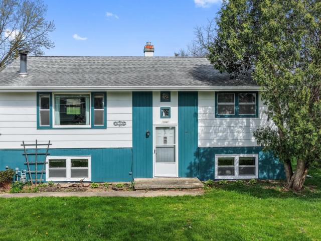 1041 S 6TH Street