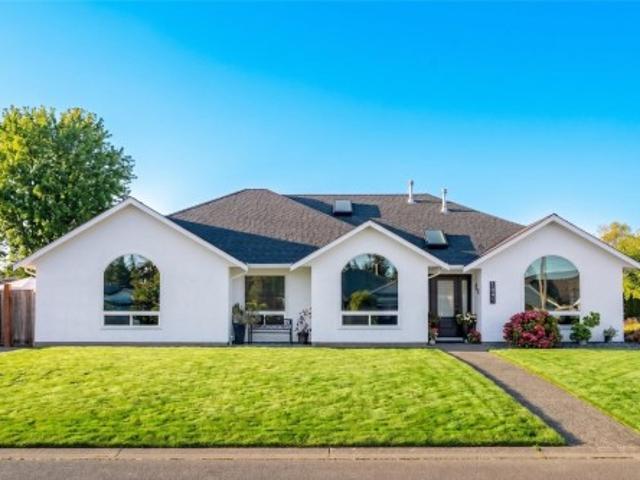 1041 Tara Cres, Parksville, BC, V9P 2W5 house for sale | Listing ID 1048 | Royal LePage