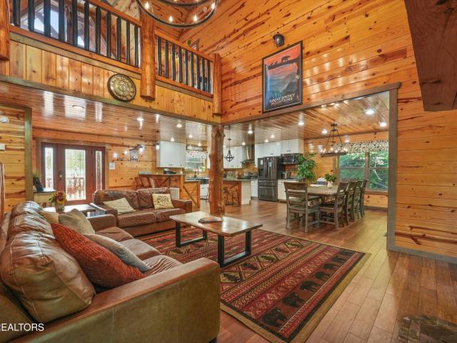 1041 Vista Drive