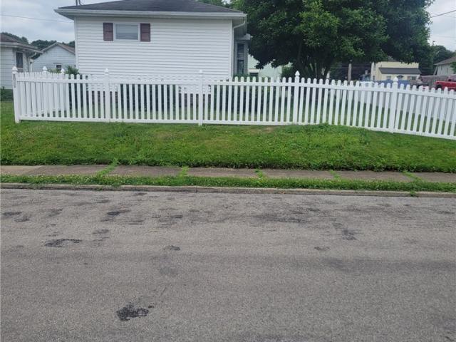 1041 W Main St