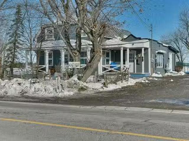 10421 Ch. Du Curé Barrette, Terrebonne La Plaine, QC, J7M 1N.